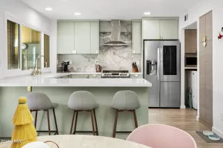 Photo #5: 6669778 Listing 