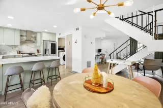 Photo #6: 6669778 Listing 