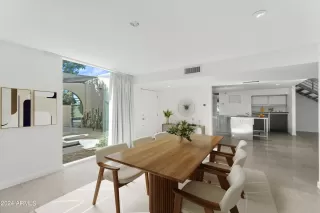 Photo #2: 6669828 Listing 