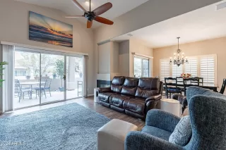 Photo #4: 6669866 Listing