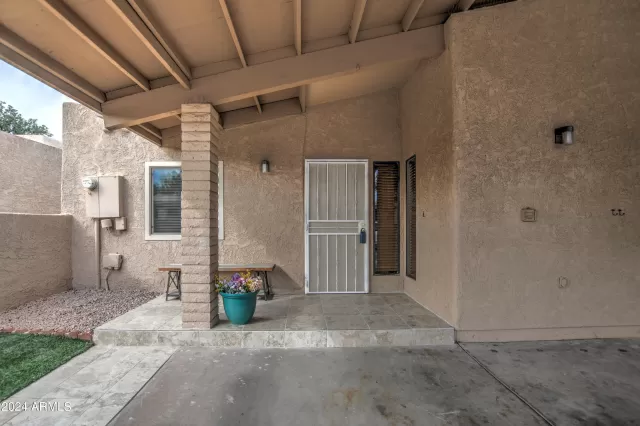 MLS: 6669939 Condo For Sale