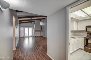 Photo #4: 6669939 Listing 