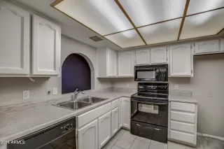 Photo #5: 6669939 Listing 