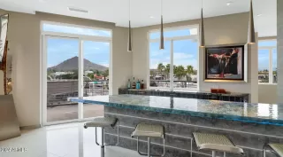 Photo #5: 6669949 Listing 