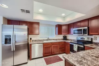 Photo #4: 6670023 Listing