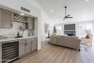 Photo #1: 6670056 Listing 