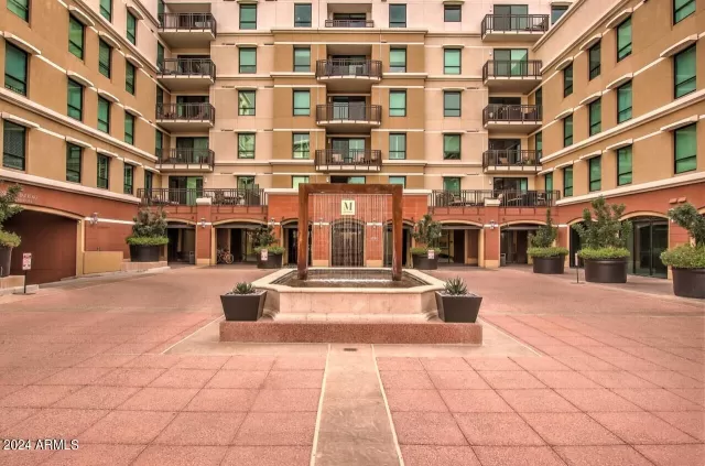 MLS: 6670086 Condo For Sale