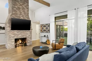 Photo #4: 6670191 Listing