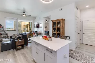 Photo #5: 6670255 Listing