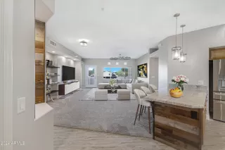 Photo #3: 6670256 Listing