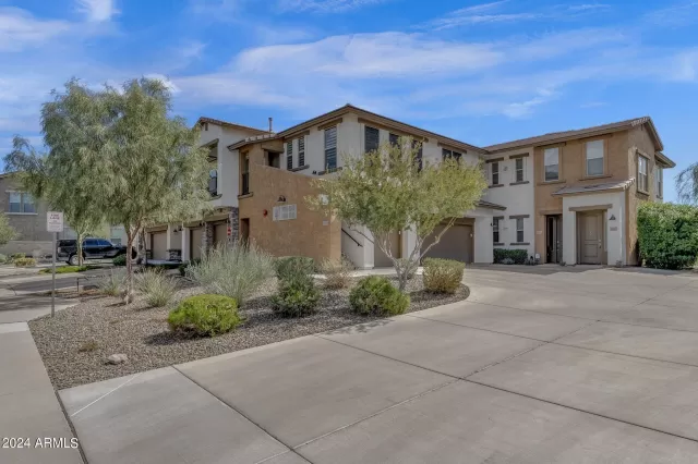 MLS: 6670465 Condo For Sale