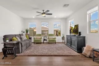 Photo #5: 6670465 Listing