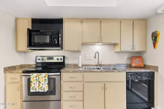 Photo #6: 6670492 Listing 