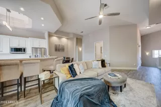 Photo #6: 6670656 Listing