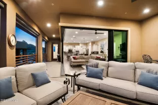 Photo #4: 6670745 Listing 