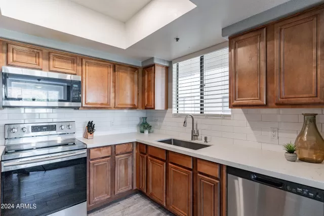 MLS: 6670757 Condo For Sale