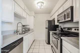 Photo #3: 6671083 Listing