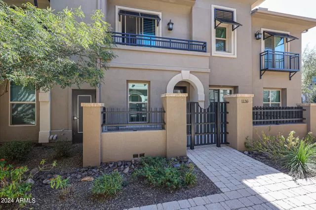 MLS: 6671255 Condo For Sale