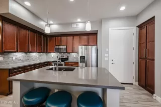 Photo #3: 6671255 Listing