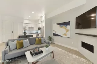 Photo #5: 6671291 Listing