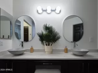 Photo #4: 6671625 Listing