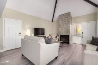 Photo #1: 6671640 Listing 