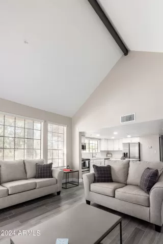 Photo #2: 6671640 Listing 