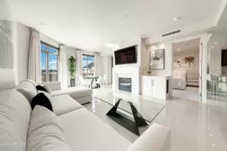 Photo #1: 6671878 Listing