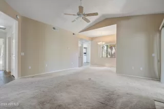 Photo #3: 6671903 Listing