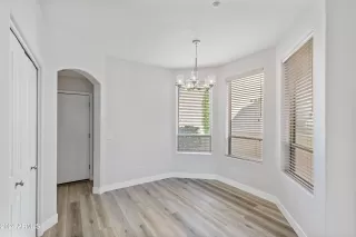 Photo #3: 6672132 Listing