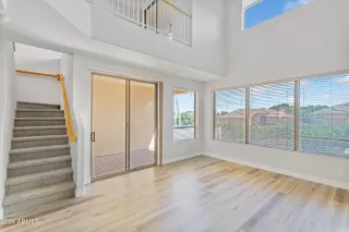 Photo #6: 6672132 Listing