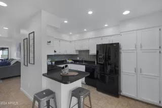 Photo #4: 6672498 Listing