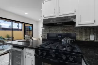 Photo #6: 6672498 Listing