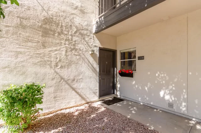 MLS: 6672543 Condo For Sale