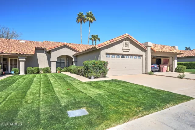 MLS: 6672673 Condo For Sale