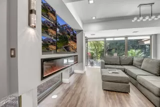 Photo #2: 6672817 Listing