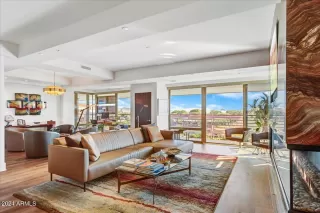 Photo #3: 6673036 Listing