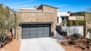 Photo #1: 6673067 Listing