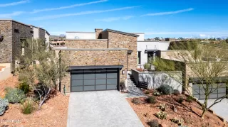 Photo #2: 6673067 Listing