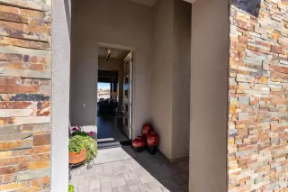 Photo #4: 6673067 Listing