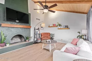 Photo #1: 6673103 Listing