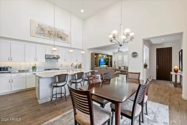 MLS: 6673160 Condo For Sale