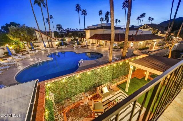 MLS: 6673334 Condo For Sale