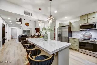 Photo #4: 6673334 Listing