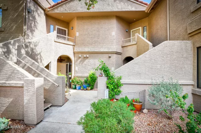 MLS: 6673615 Condo For Sale