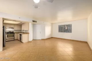 Photo #4: 6673694 Listing