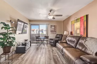 Photo #4: 6673706 Listing