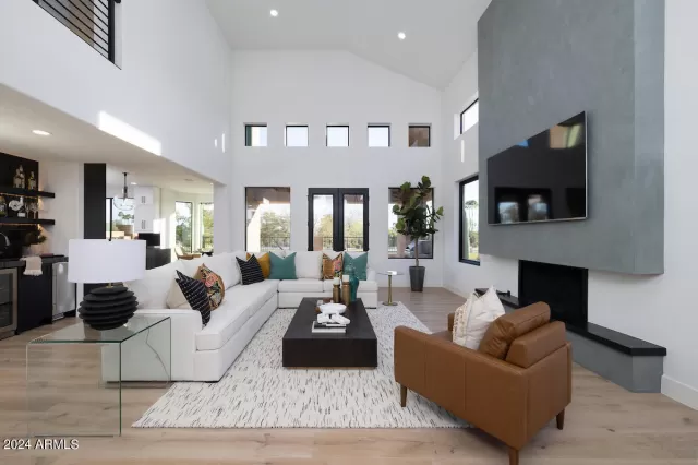 MLS: 6673841 Condo For Sale