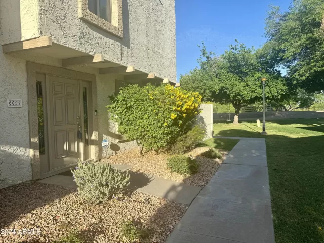 MLS: 6673879 Condo For Sale