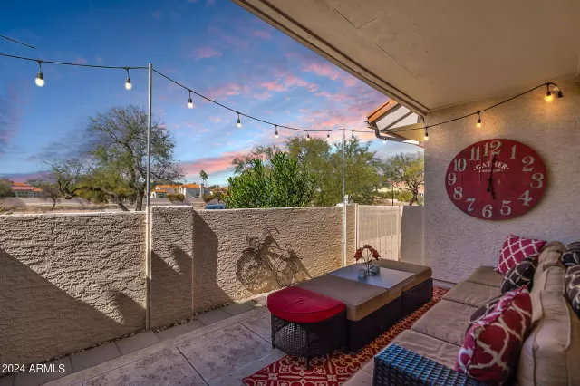 MLS: 6673912 Condo For Sale
